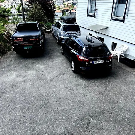 Modern Apartment With Free Parking Bergen Exterior photo